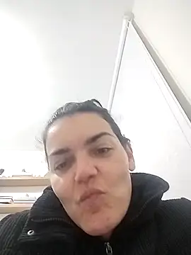 Snapshot of escritorasafada chatting on 09-27-25, 04:07 escritorasafada online show from 09-27-25, 04:07