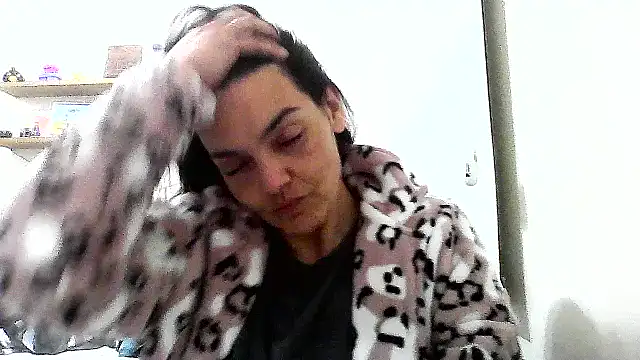 Snapshot of escritorasafada chatting on 11-18-25, 01:54 escritorasafada online show from 11-18-25, 01:54