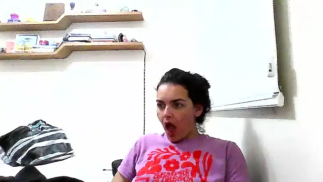 Snapshot of escritorasafada chatting on 09-22-25, 01:22 escritorasafada online show from 09-22-25, 01:22