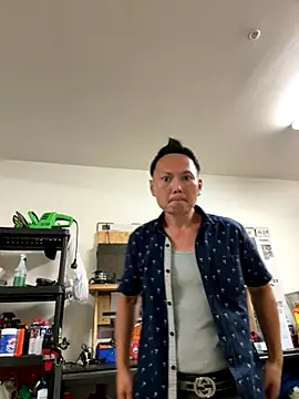 2Fly4Guy online show from 10-05-25, 07:54