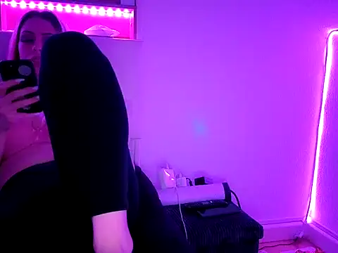 nicole77745 online show from 03-07-26, 06:13