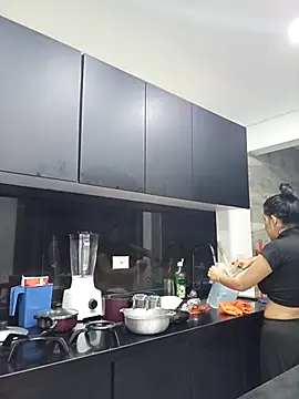 Sofi hot 4m online show from 02-24-26, 01:28