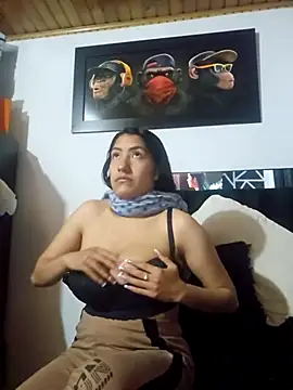 Sofi hot 4m online show from 10-03-25, 10:33