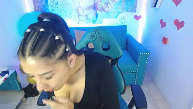 Sofi hot 4m online show from 03-18-25, 12:28