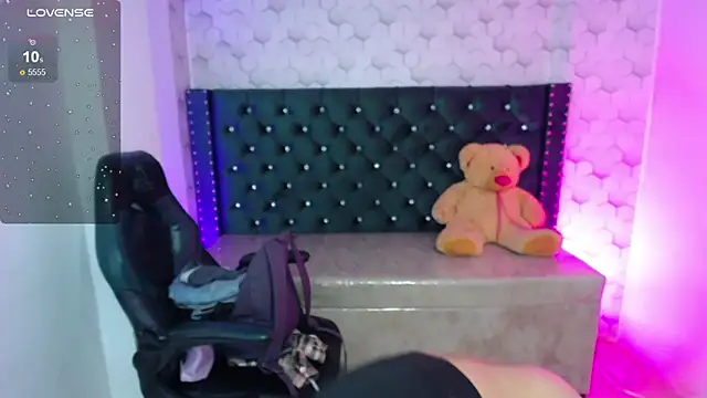 Sofi hot 4m online show from 12-15-25, 02:01