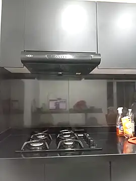 Sofi hot 4m online show from 04-11-26, 06:55