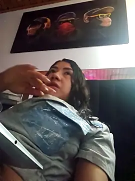 Sofi hot 4m online show from 10-19-25, 06:10