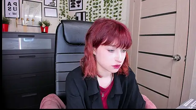 ElizaNik  online show from 05-12-26, 11:22