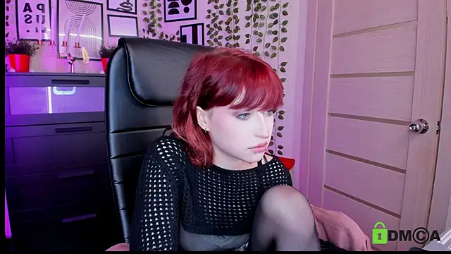 ElizaNik  online show from 07-11-26, 12:00