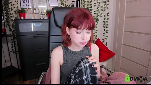 ElizaNik  online show from 06-24-26, 11:24