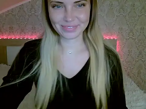 Lucky Anna online show from 12-29-24, 04:07