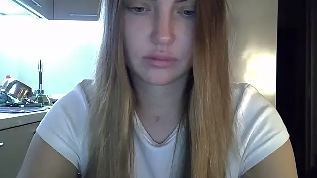 Lucky Anna online show from 10-17-25, 07:37