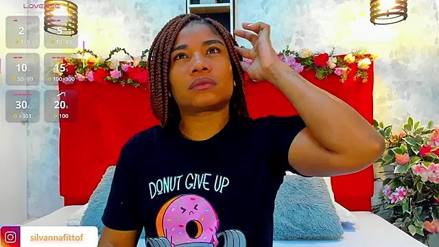 Snapshot of SilvannaFit chatting on 01-19-26, 11:47 SilvannaFit online show from 01-19-26, 11:47