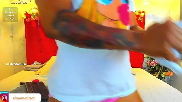 Snapshot of SilvannaFit chatting on 03-09-26, 11:58 SilvannaFit online show from 03-09-26, 11:58