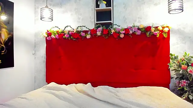 Snapshot of SilvannaFit chatting on 04-08-26, 11:44 SilvannaFit online show from 04-08-26, 11:44