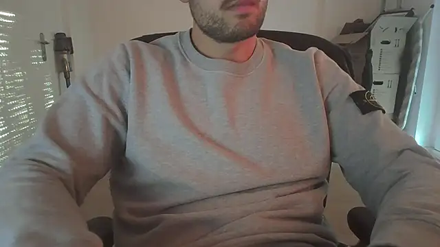 taallguyy 196 online show from 09-18-25, 04:21