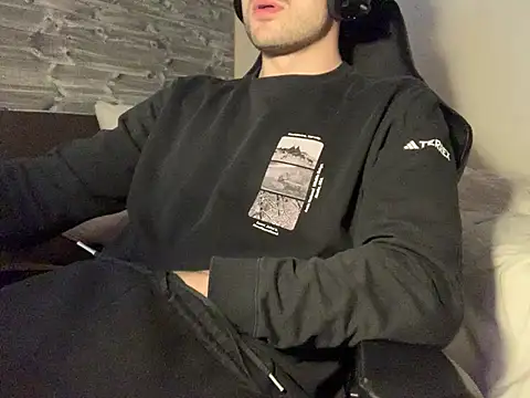 taallguyy 196 online show from 03-13-25, 07:39