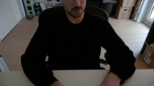 taallguyy 196 online show from 11-26-25, 02:06