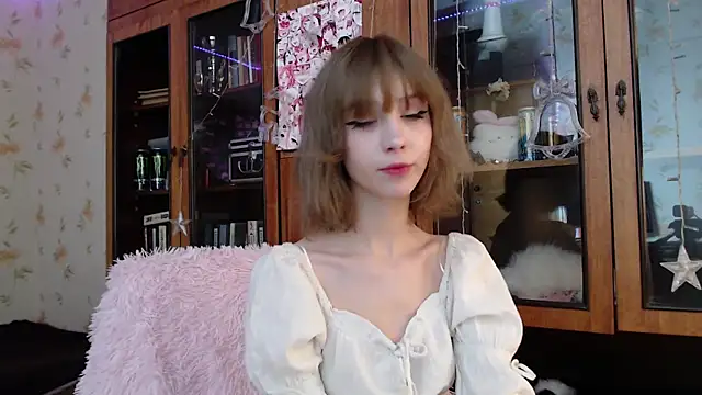 cloudgirrl online show from 01-29-25, 06:07