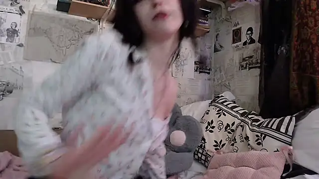 cloudgirrl online show from 04-08-26, 03:57