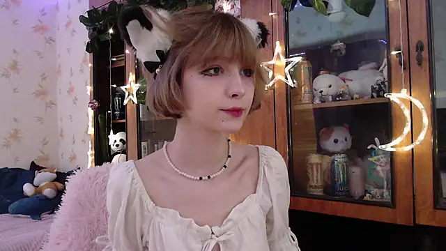 cloudgirrl online show from 03-01-25, 10:10