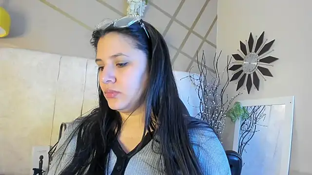 frreeya online show from 02-14-26, 01:00