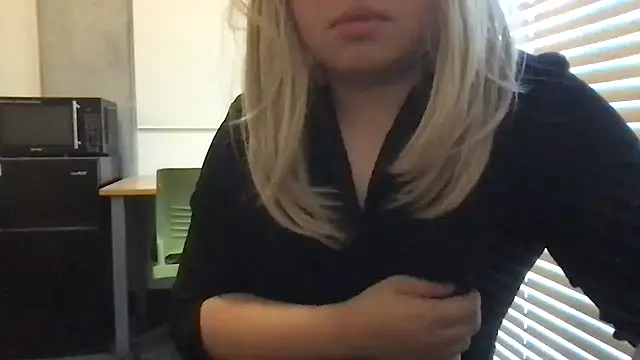 Snapshot of Jessica-Aine chatting on 12-04-24, 03:59 Jessica-Aine online show from 12-04-24, 03:59