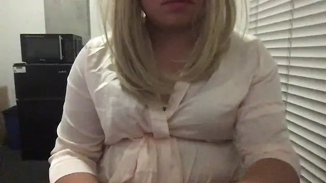 Snapshot of Jessica-Aine chatting on 12-02-24, 02:26 Jessica-Aine online show from 12-02-24, 02:26