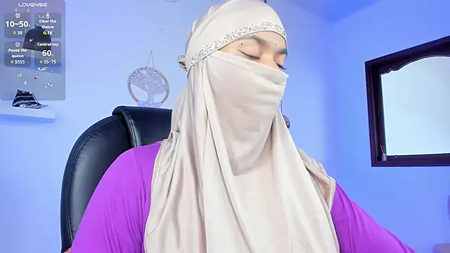Snapshot of saray_halam chatting on 09-12-25, 06:07 saray halam online show from 09-12-25, 06:07
