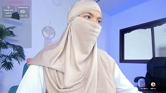 Snapshot of saray_halam chatting on 10-06-25, 06:08 saray halam online show from 10-06-25, 06:08