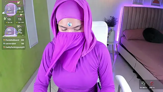 Snapshot of saray_halam chatting on 03-15-25, 12:25 saray halam online show from 03-15-25, 12:25