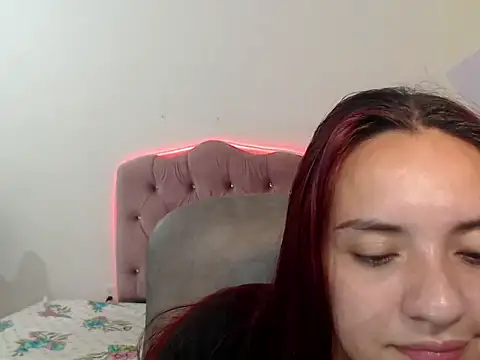 Snapshot of nicoll_crazzy chatting on 01-15-26, 04:43 nicoll crazzy online show from 01-15-26, 04:43