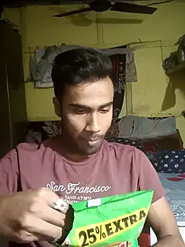 Snapshot of Skinny_Bigass_23 chatting on 03-07-25, 06:00 Skinny Bigass 23 online show from 03-07-25, 06:00