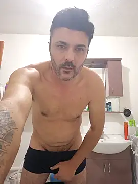 Snapshot of hot_man_eray chatting on 11-27-25, 07:36 hot man eray online show from 11-27-25, 07:36