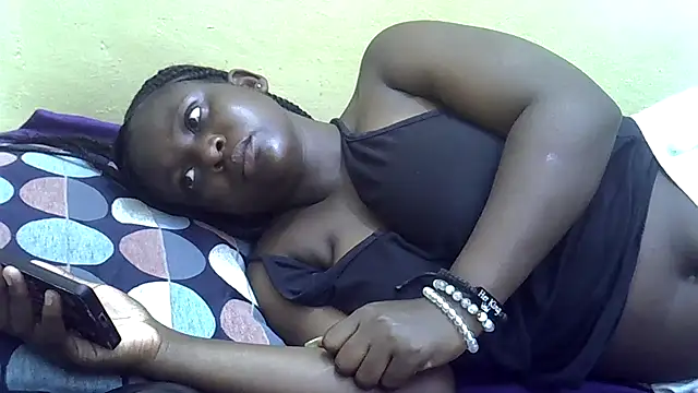 Snapshot of Harrisamor chatting on 10-26-25, 07:53 Harrisamor online show from 10-26-25, 07:53