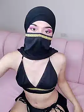 Aaliyah Salma online show from 01-22-25, 07:34