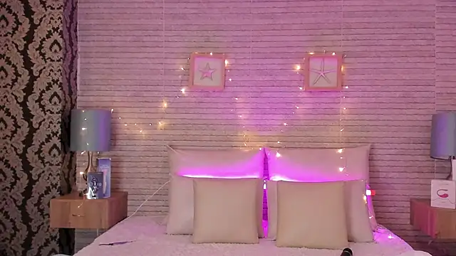 Snapshot of Catalinna_Thompson chatting on 03-07-25, 12:12 Catalinna Thompson online show from 03-07-25, 12:12