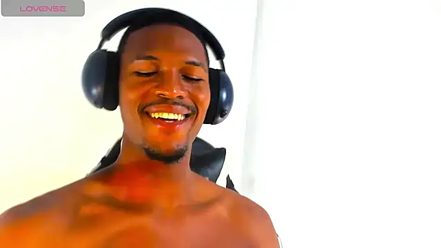 Amir mikelsen online show from 11-20-25, 03:45