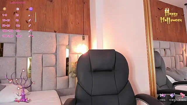 Saori newman online show from 10-30-25, 12:14