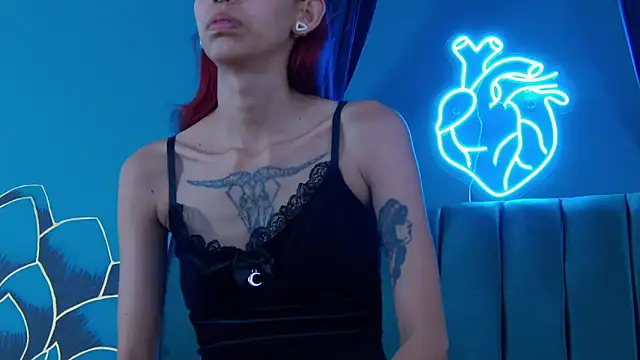 Lunamistyc online show from 10-25-25, 07:47