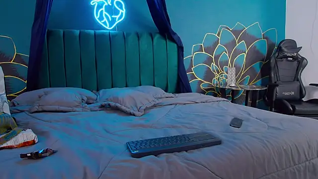 Lunamistyc online show from 10-11-25, 07:48