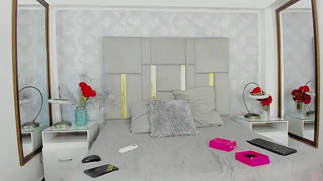 Snapshot of Valery_Diamond chatting on 10-01-25, 08:24 Valery Diamond online show from 10-01-25, 08:24