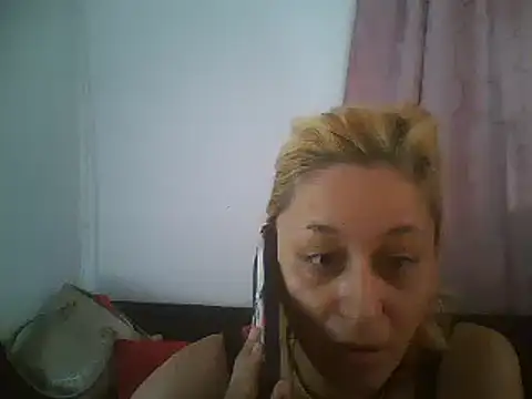 ariana crazzy online show from 02-11-26, 03:45