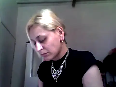 ariana crazzy online show from 03-04-25, 07:32