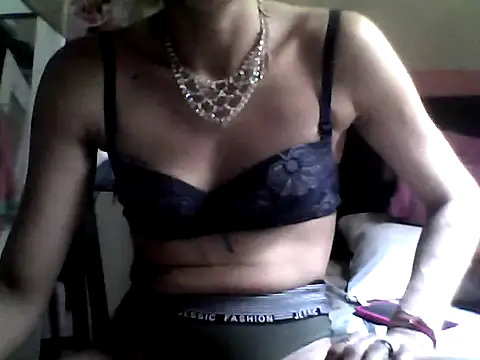 ariana crazzy online show from 03-04-25, 04:20