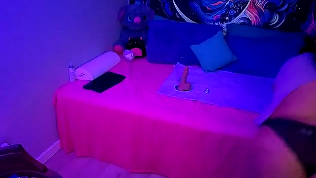 Snapshot of RoxiesObsession chatting on 03-13-25, 11:59 RoxiesObsession online show from 03-13-25, 11:59