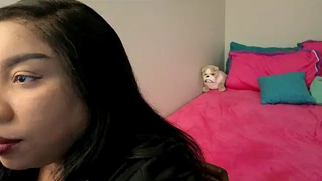 Snapshot of RoxiesObsession chatting on 03-03-25, 02:17 RoxiesObsession online show from 03-03-25, 02:17