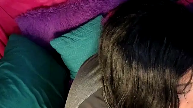 Snapshot of RoxiesObsession chatting on 03-04-25, 08:57 RoxiesObsession online show from 03-04-25, 08:57