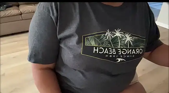 Snapshot of RoxiesObsession chatting on 02-04-25, 01:48 RoxiesObsession online show from 02-04-25, 01:48