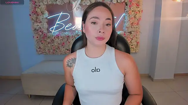 AlinaKravitz online show from 04-14-26, 06:24